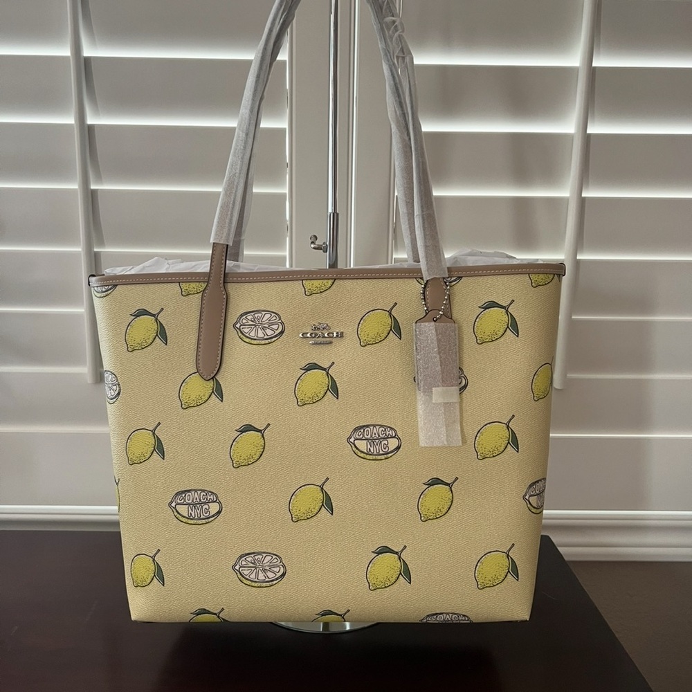 Coach City Tote CAL76 Lemon Print!
New With Tags! Limited Edition Hard to Find!